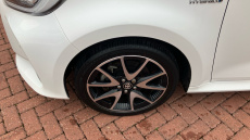 Toyota Yaris 1.5 Hybrid Dynamic 5dr CVT Hybrid Hatchback